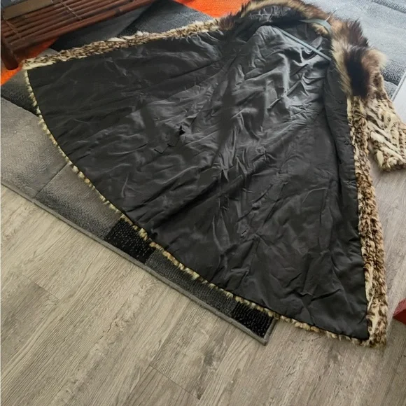 🎉VINTAGE , Genuine Leopard Fur Coat RARE ! Size X  Small VERY RARE SOLD - Picture 12 of 17